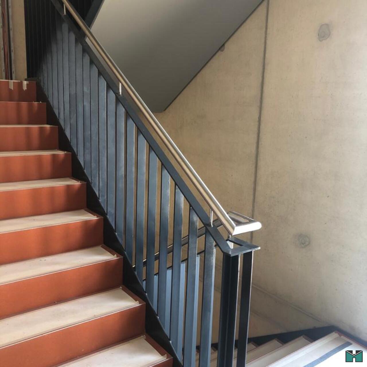 Geländer und Handläufe - 26ec63f0-93eb-4fc0-9f0b-2dd9b41ddd0a