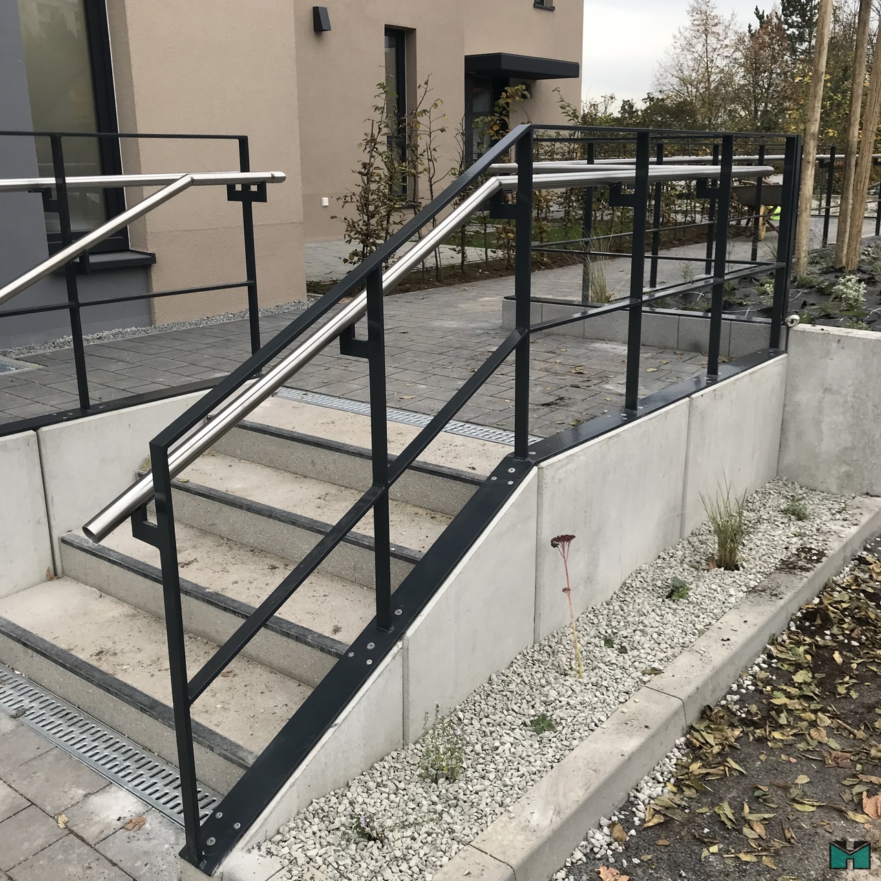 Geländer und Handläufe - 45dd799f-3411-4d31-8974-60297689982c