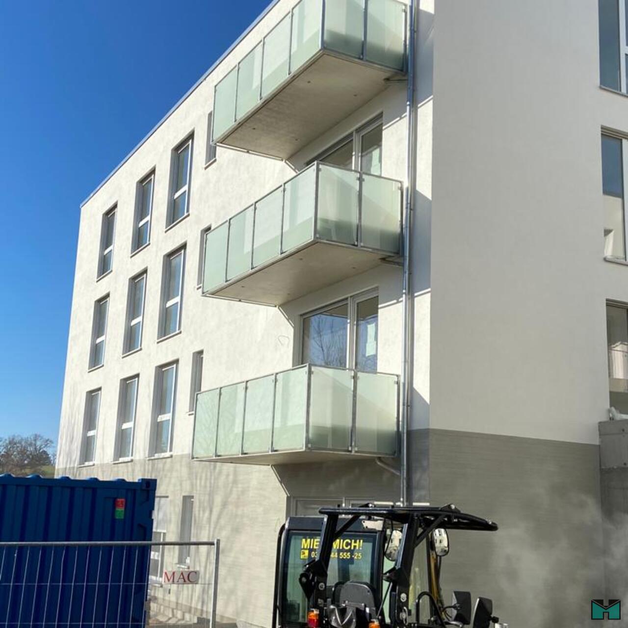 Glasarbeiten - c70cf5f3-f204-4c40-96c9-4bf216ac410e