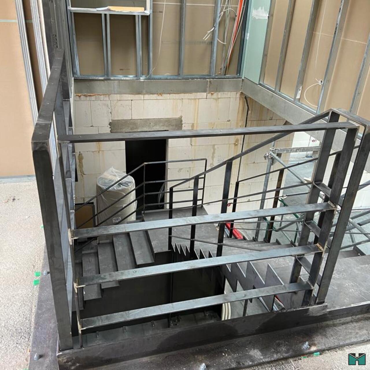 Treppenkonstruktionen - 6eb40f82-2d79-4028-85ab-ba6e9e3e8db1